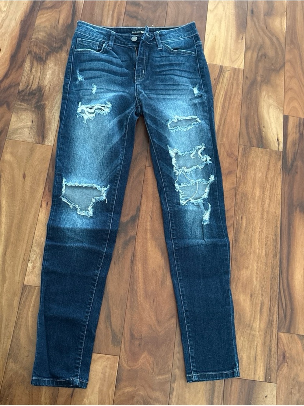 Fashion Nova Women’s Distressed Dark Blue Skinny Jeans
